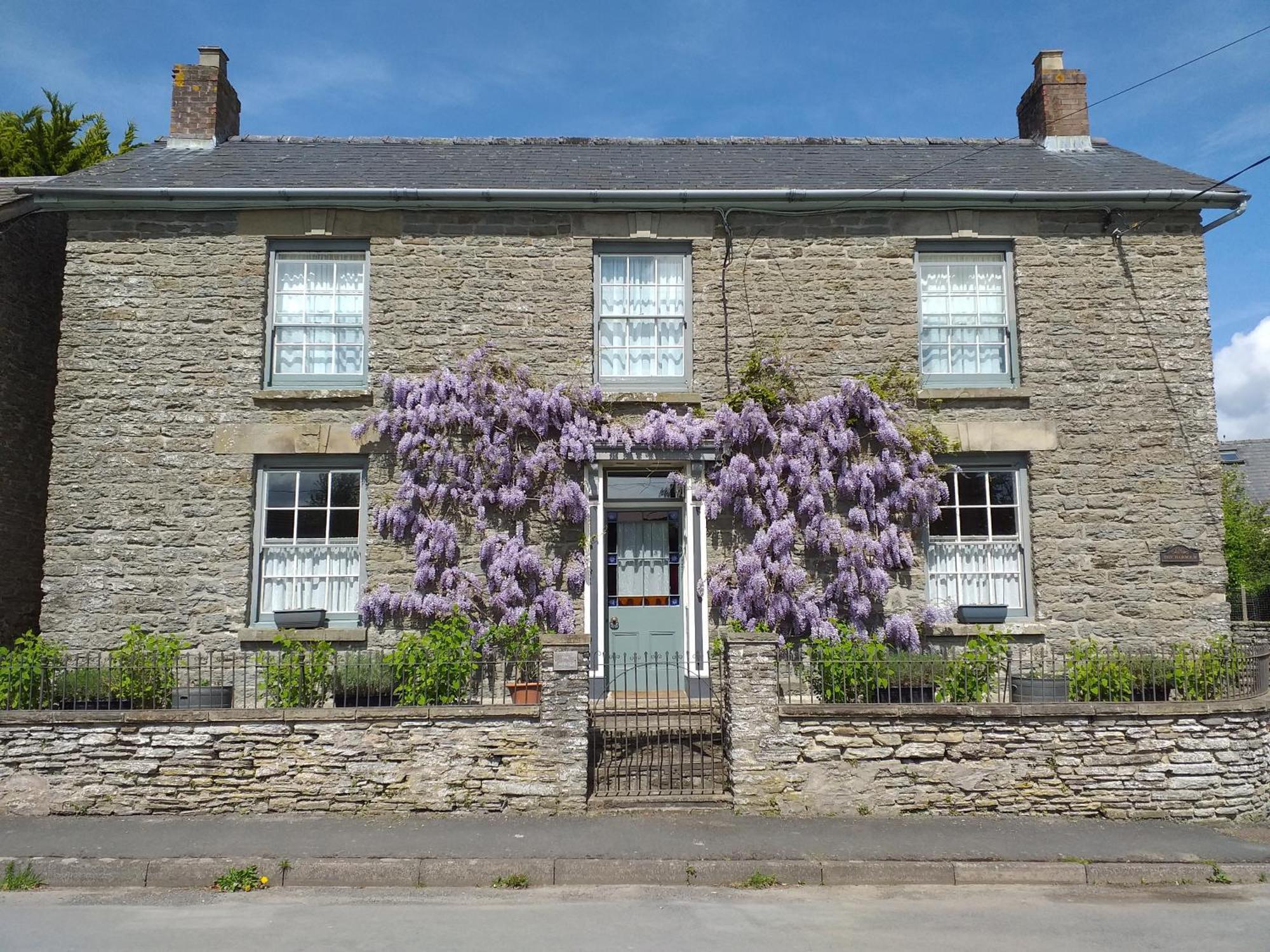 The Harbour Villa Evenjobb Exterior photo